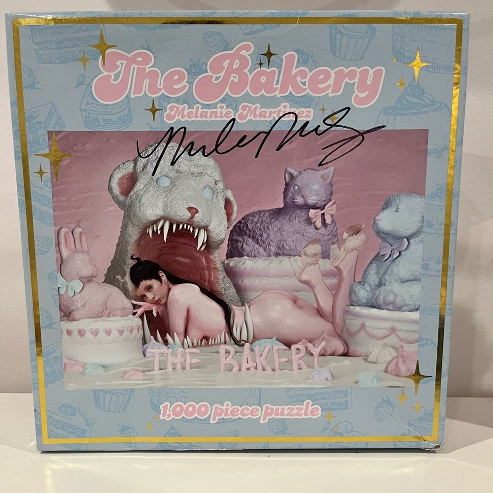 Melanie Martinez vip signed puzzle